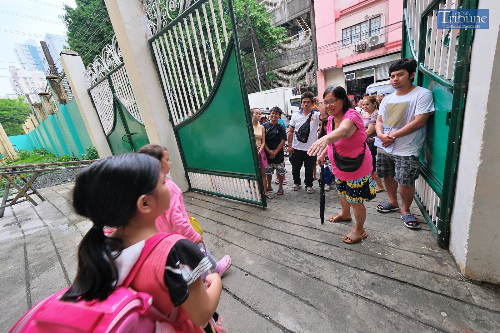 TRIBUNE-backtoschool-scenes